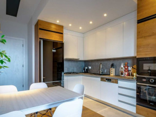 apartment-for-rent-on-lake-lisi