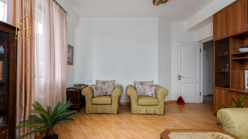 apartment-for-sale-in-vake-big-0