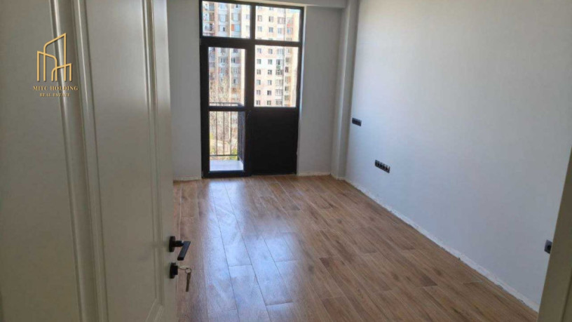 apartment-for-sale-on-lake-lisi-big-2